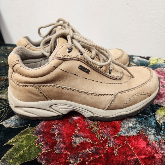 Cabela's Shoes - Picture 11 of 11